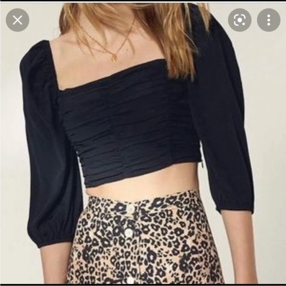 Aritzia Wilfred Lolita Smocked Cropped Blouse in Black NWT Size Medium
